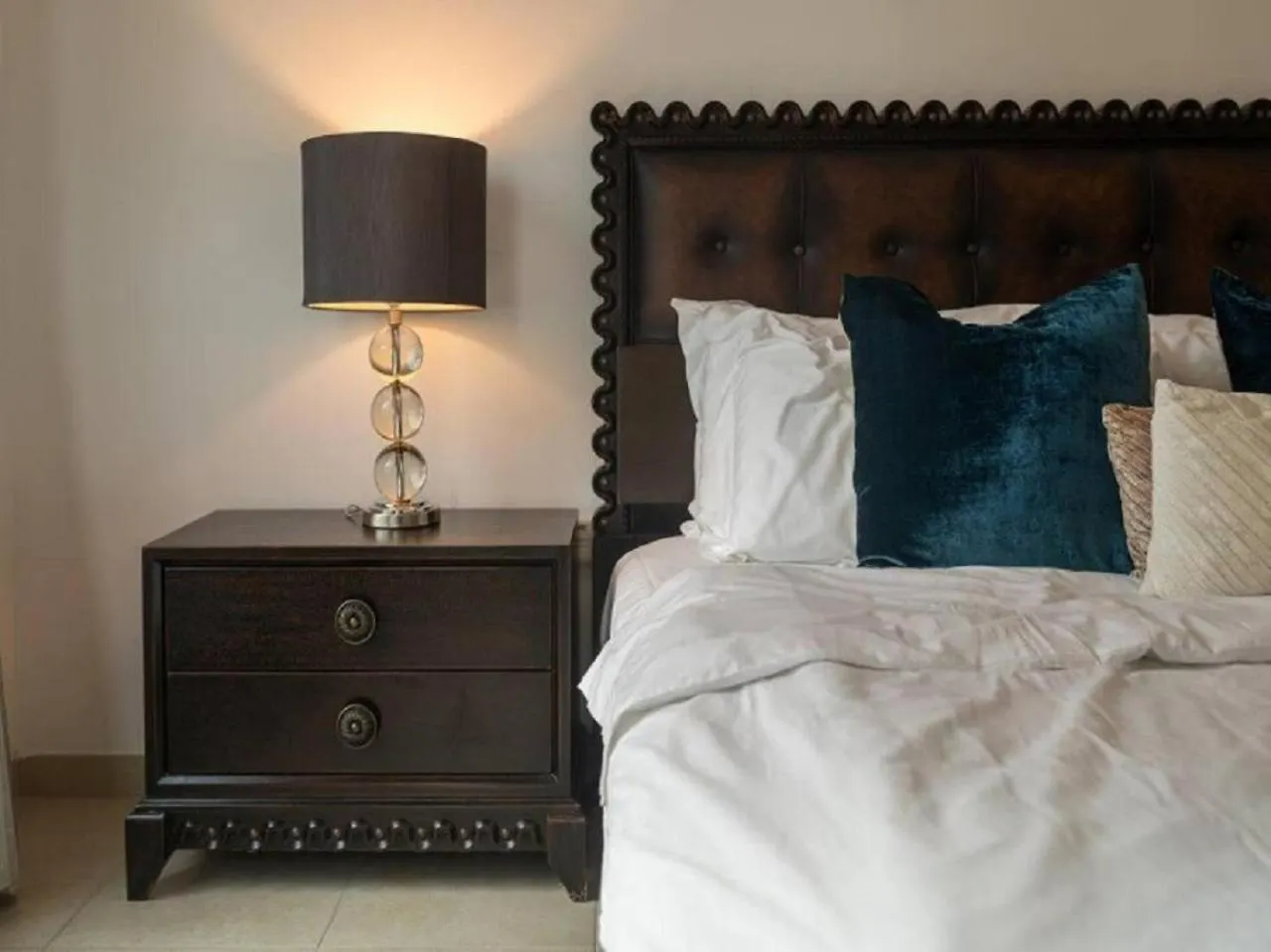 Elegant Apartment Overlooking Dubai Mall Fountain. United Arab Emirates