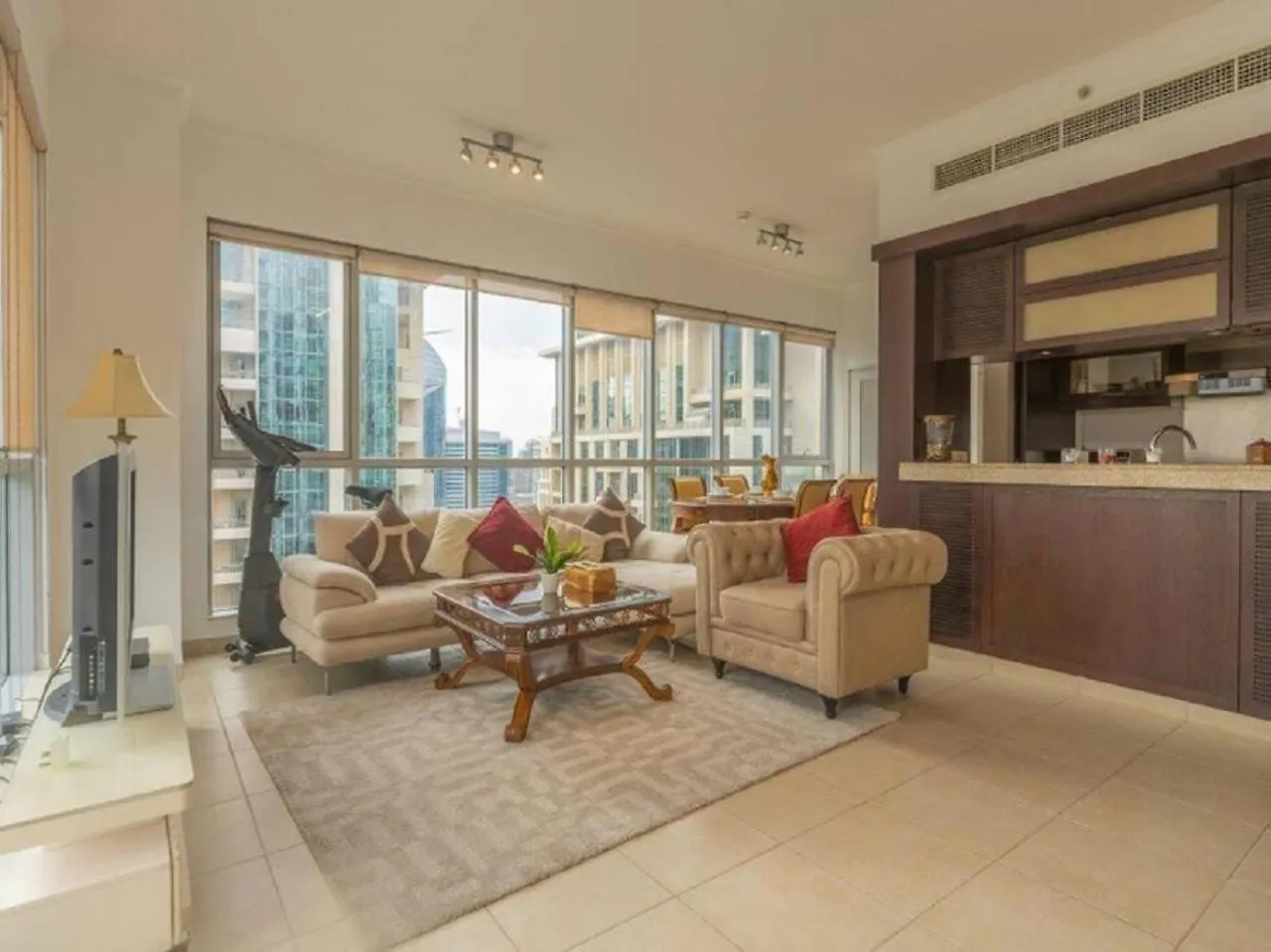 Elegant Apartment Overlooking Dubai Mall Fountain.