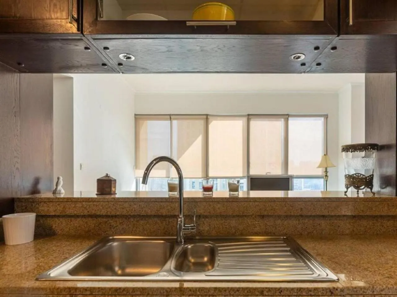 Elegant Apartment Overlooking Dubai Mall Fountain.