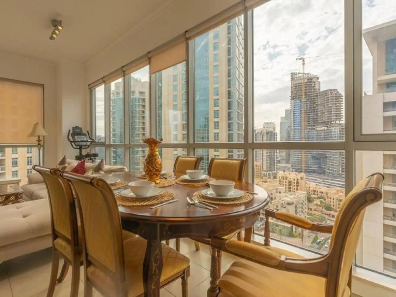 Elegant Apartment Overlooking Dubai Mall Fountain. United Arab Emirates